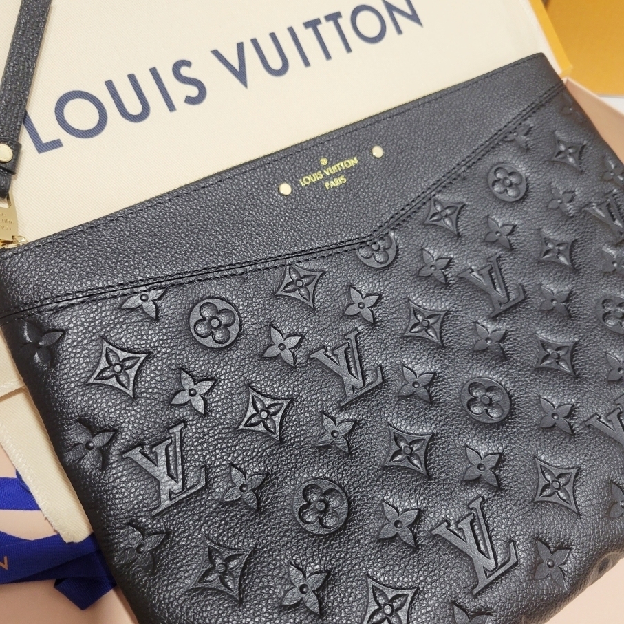 【直営店買付】ルイヴィトン☆モノグラムレザー クラッチ M62937