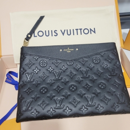 【直営店買付】ルイヴィトン☆モノグラムレザー クラッチ M62937