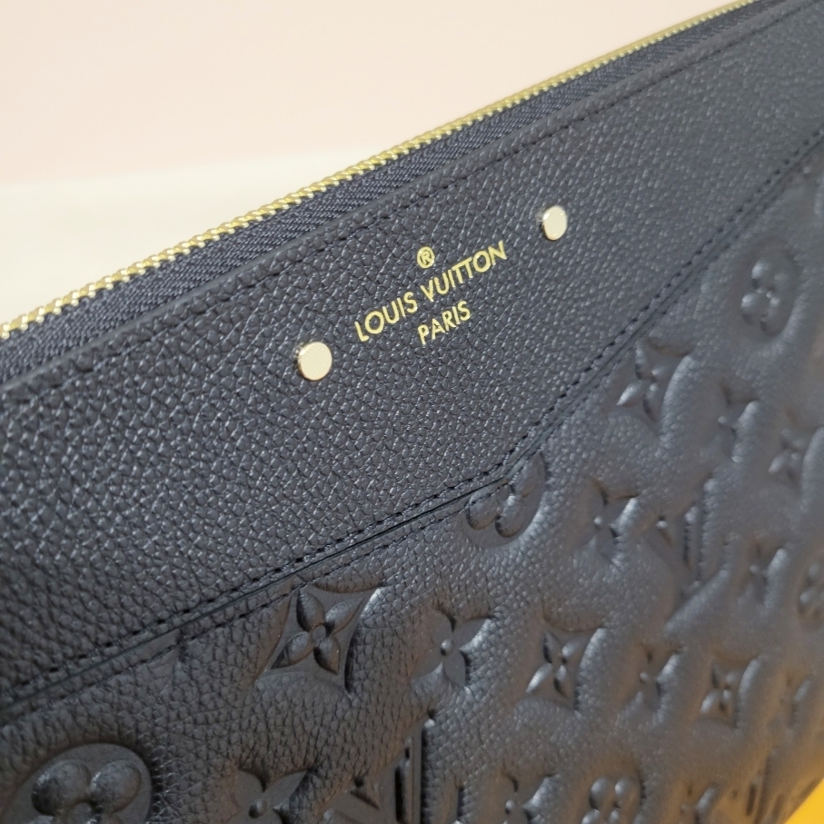 【直営店買付】ルイヴィトン☆モノグラムレザー クラッチ M62937