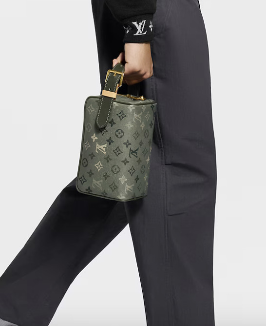 Louis Vuitton☆ドップキット カモフラージュカーキグリーン