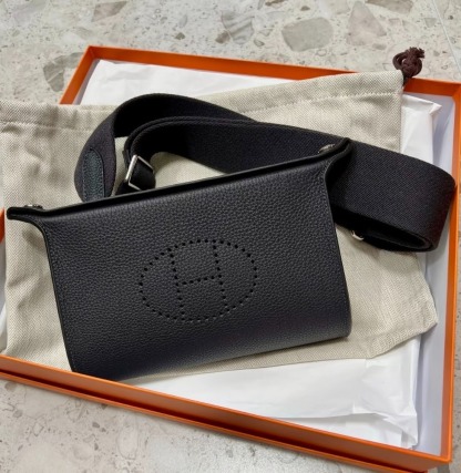 【ユニセックス♪】HERMES ヴィドポッシュ ショルダーバッ