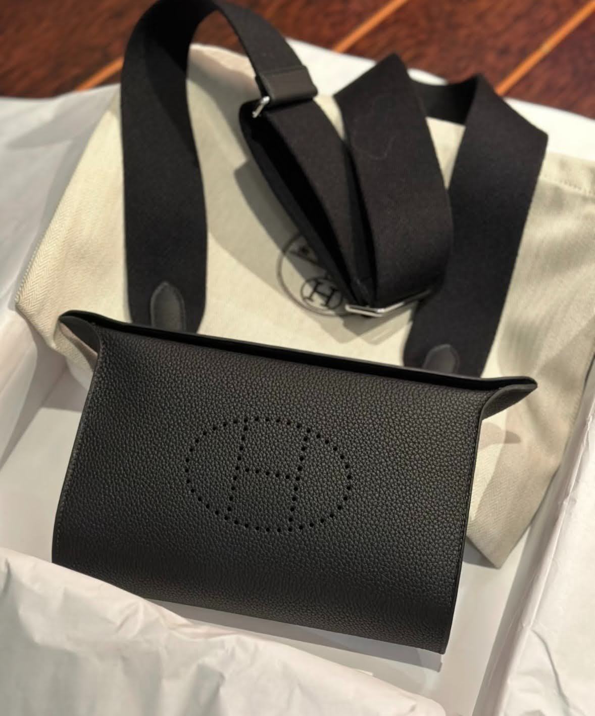 【ユニセックス♪】HERMES ヴィドポッシュ ショルダーバッ