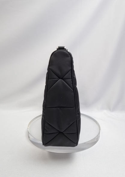 ☆人気☆【PRADA】☆ナイロン キルティング ショルダーバッ.グ☆