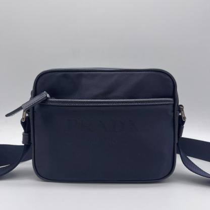 ★プラダショルダーバッグ お買い得！！