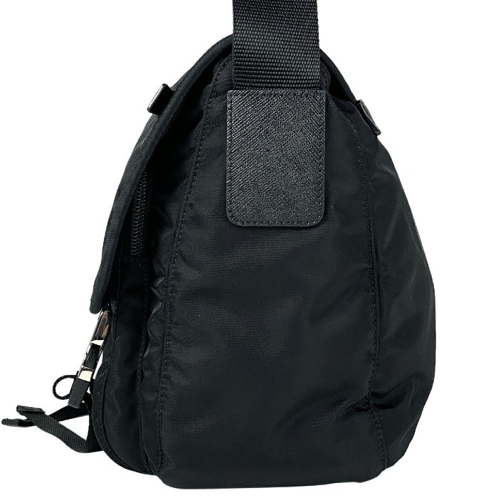 PRADA プラダ メッセンジャーバッグ 1BD953
