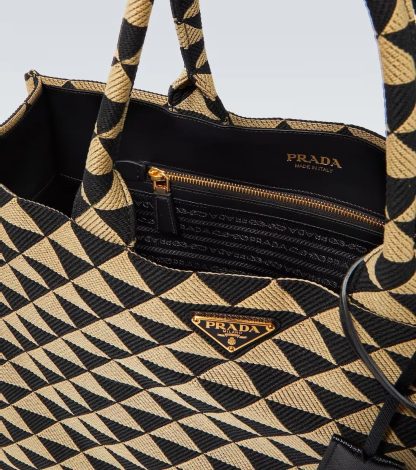 【PRADA】シンボル トートバッグ トライアングル黒ベージュ ロゴ