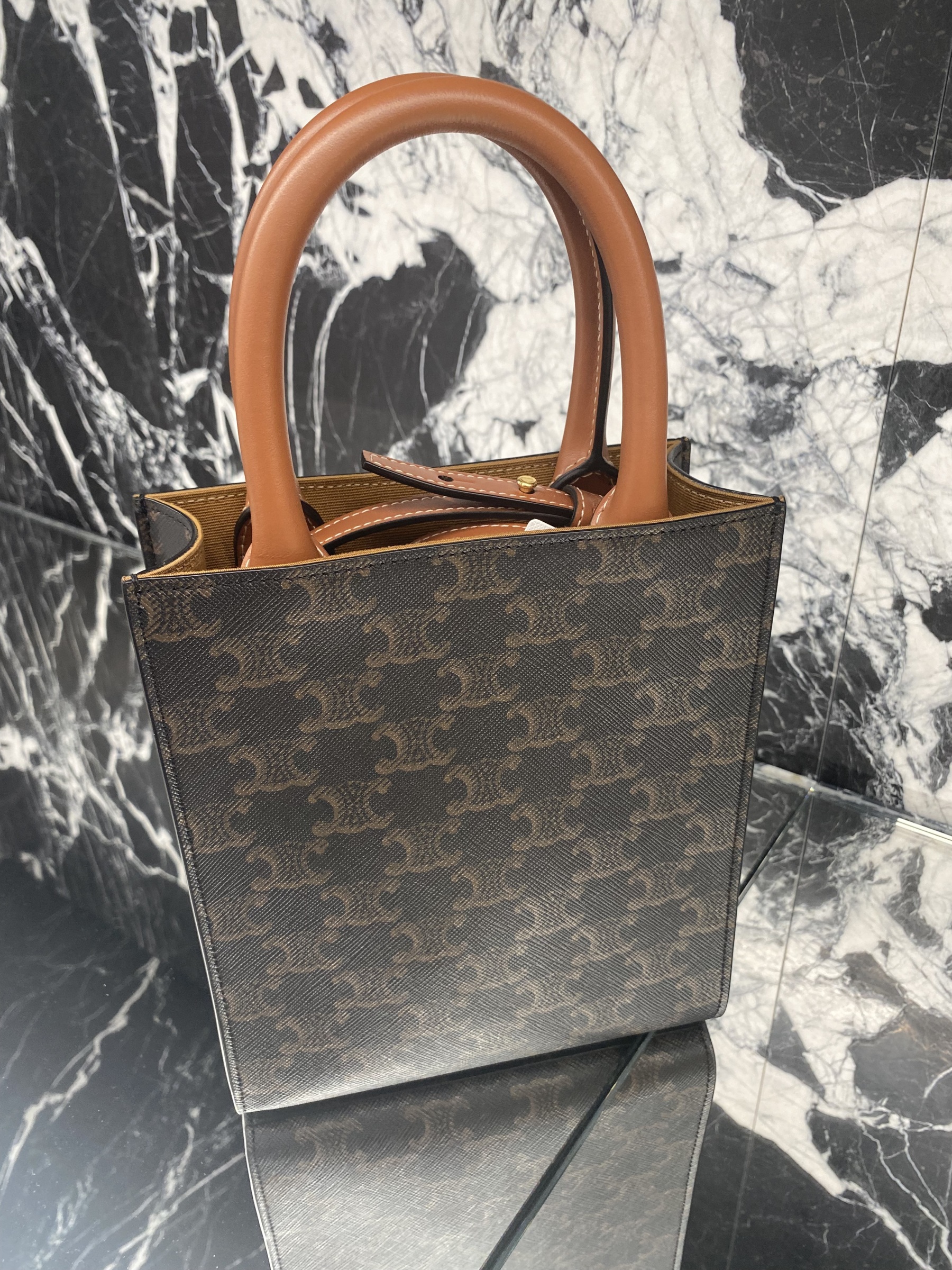 CELINE 【入手困難】MINI VERTICAL CABAS☆トリオンフキャンバス