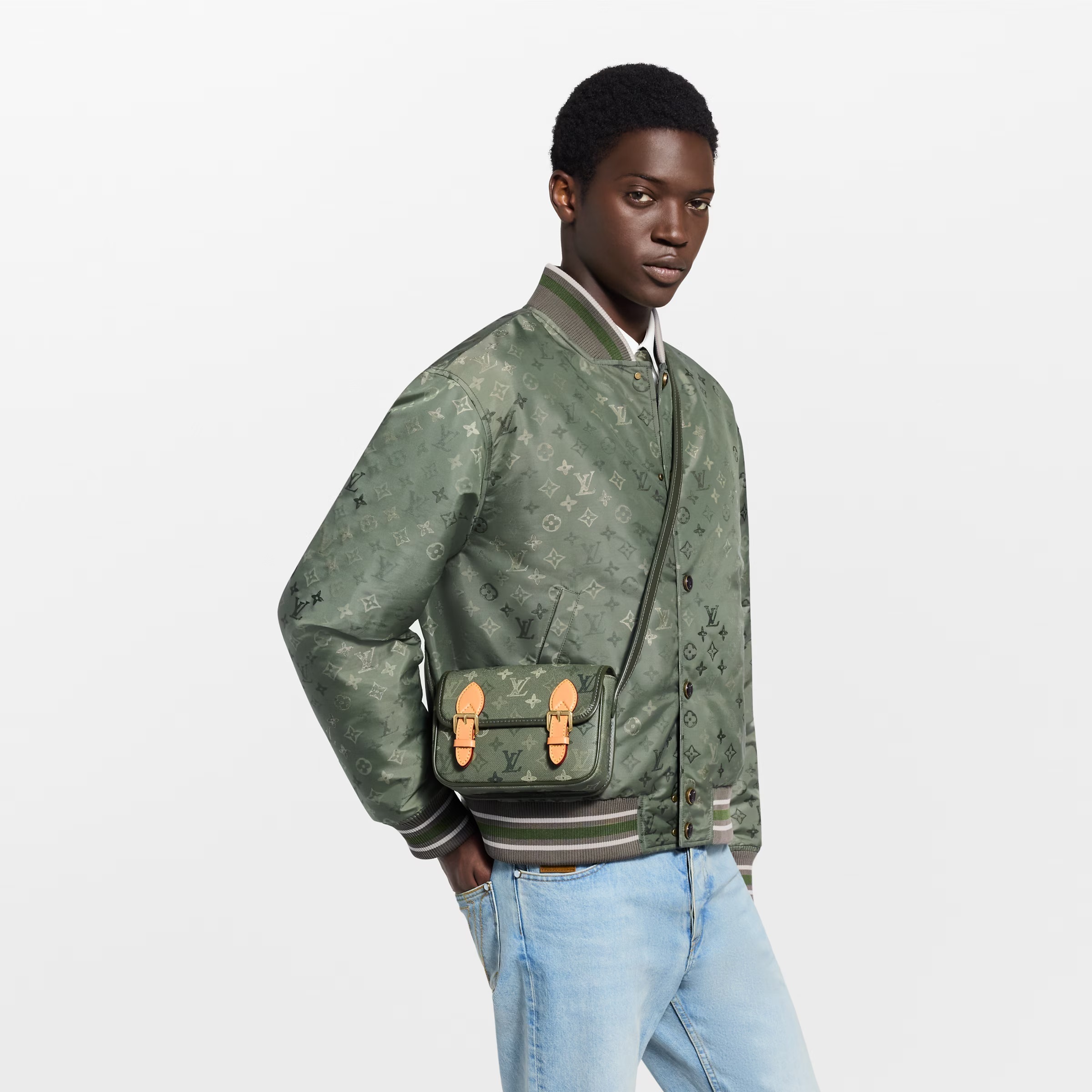 国内発【 Louis Vuitton 】サッチェル・ウェアラブル ウォレット