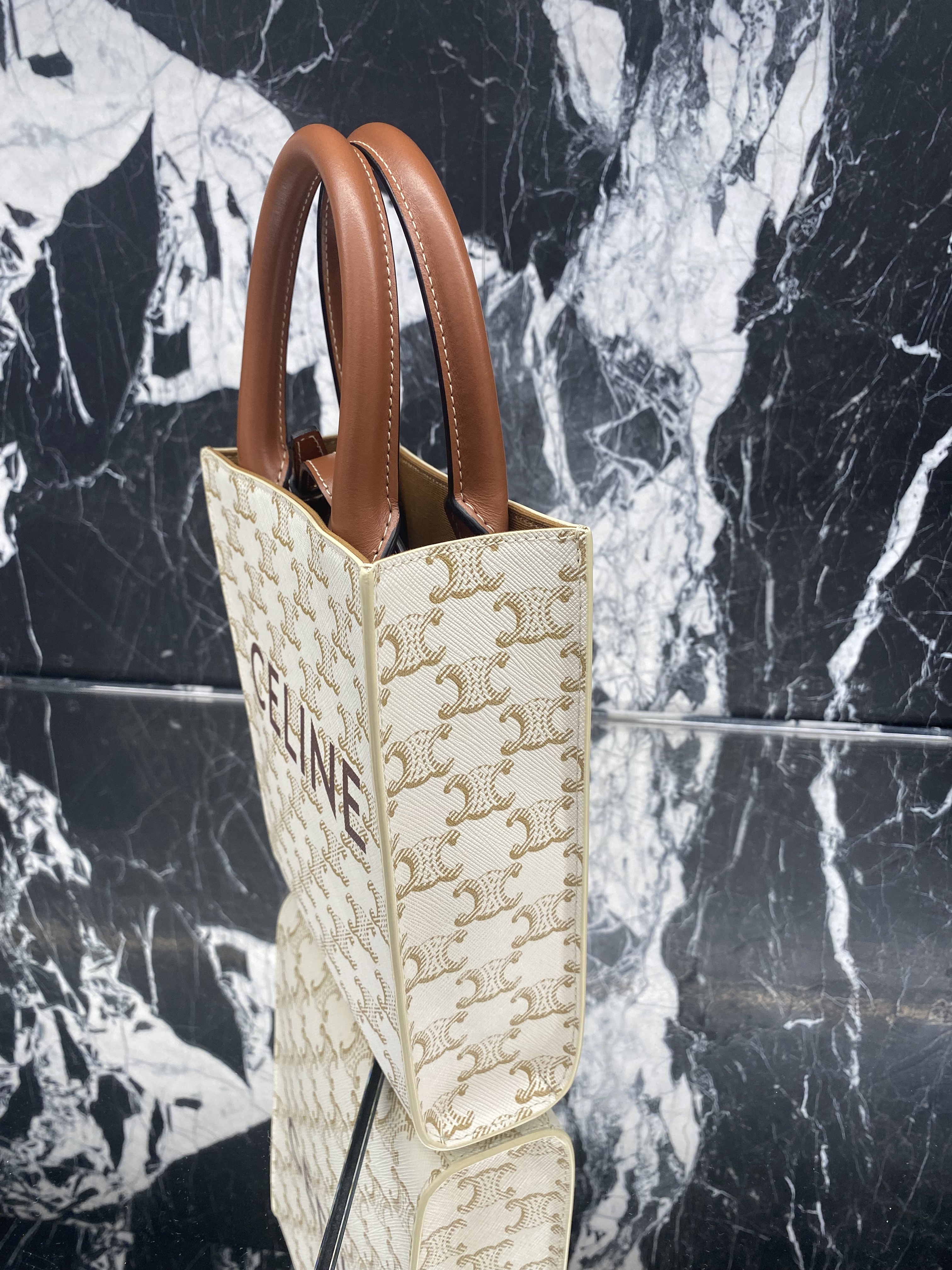 CELINE 【入手困難】MINI VERTICAL CABAS☆トリオンフキャンバス