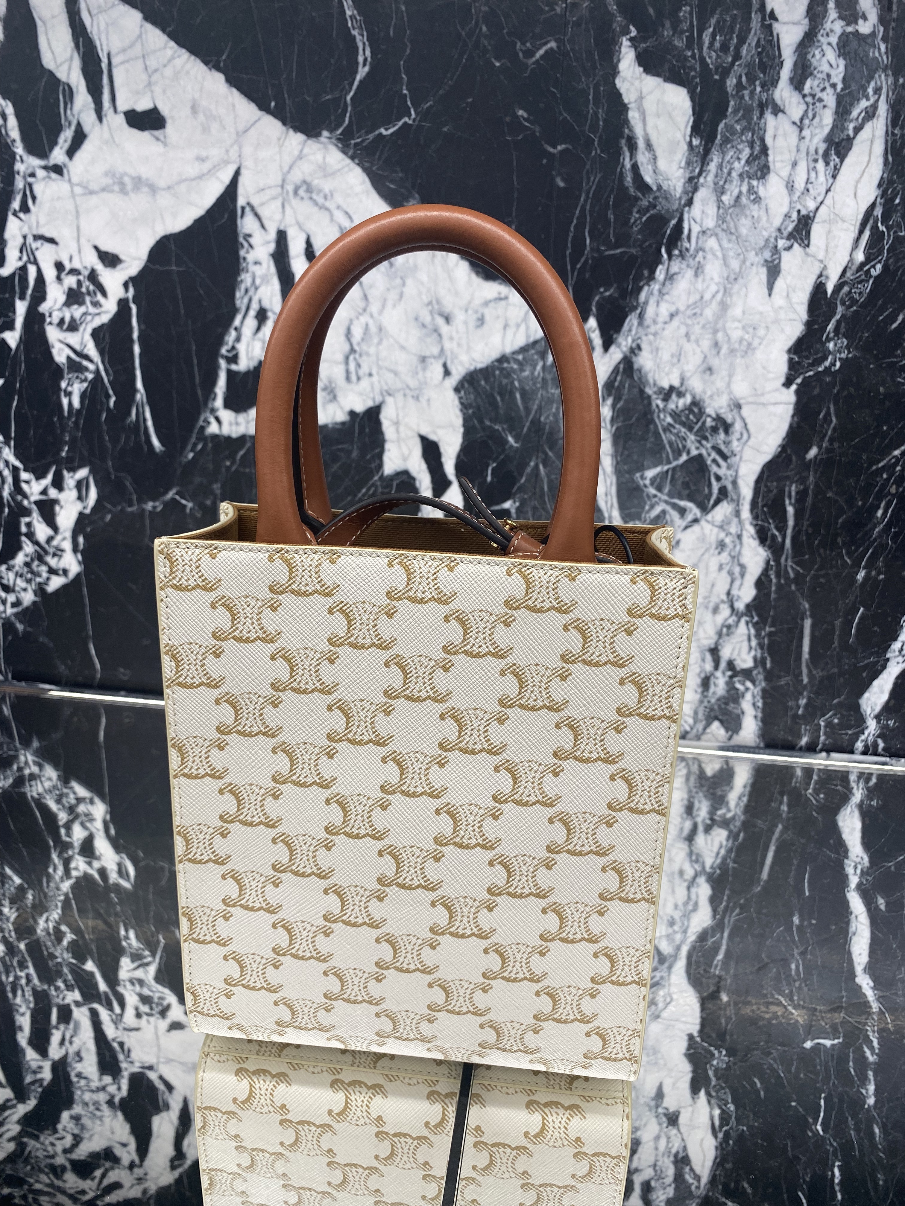 CELINE 【入手困難】MINI VERTICAL CABAS☆トリオンフキャンバス