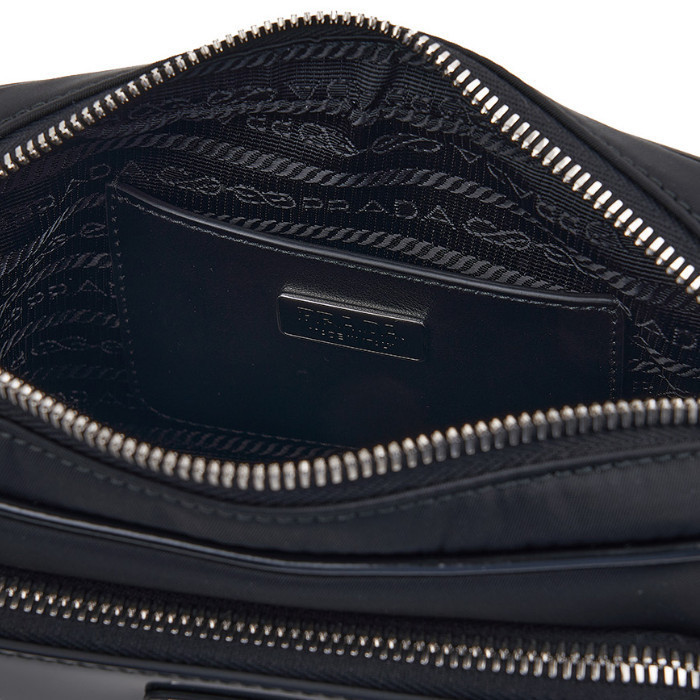 ♦PRADA♦Re-Nylon ブラッシュドレザークロスバッグ