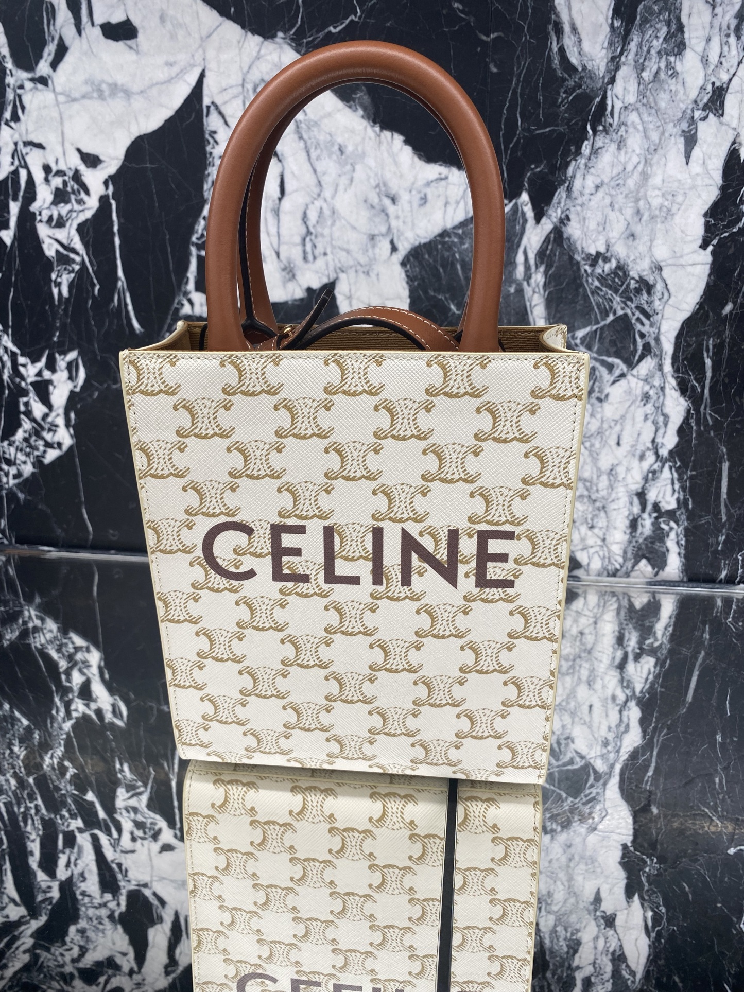 CELINE 【入手困難】MINI VERTICAL CABAS☆トリオンフキャンバス