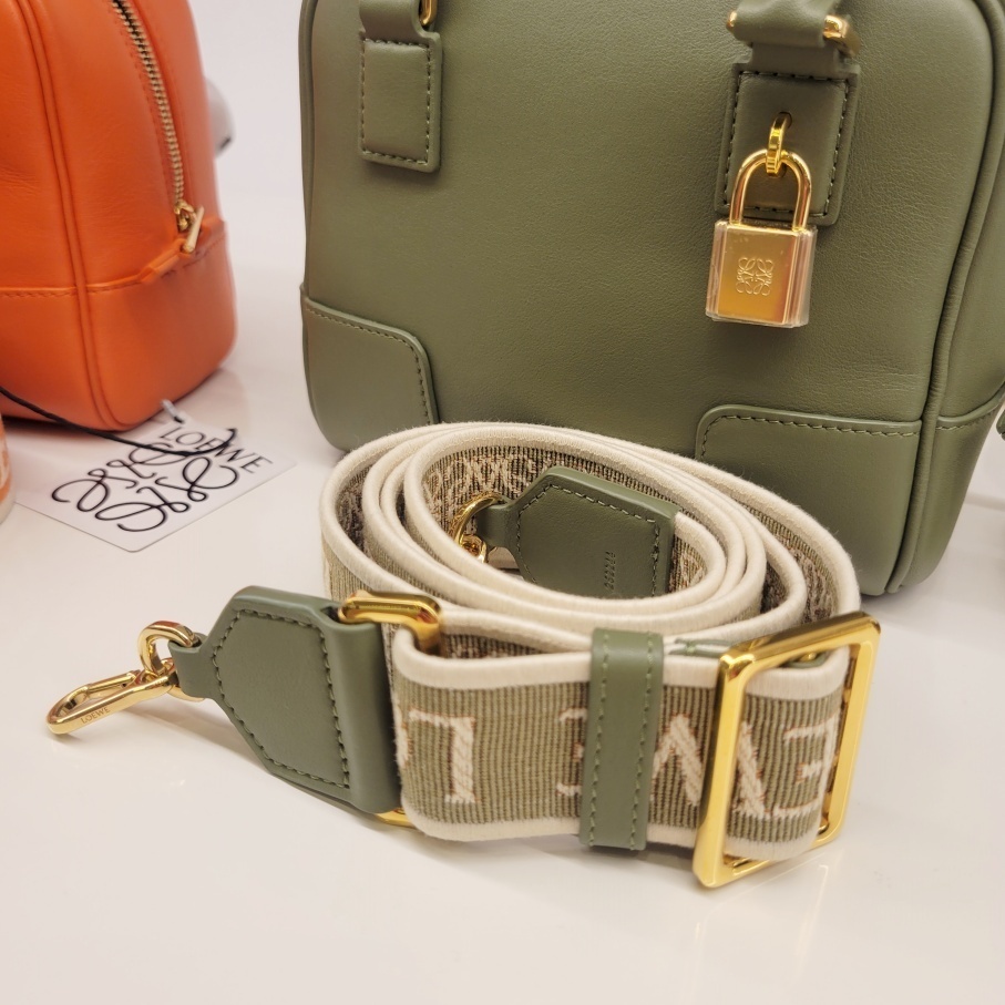 【セール】ロエベ☆アマソナ16 スクエア バッグ☆A039N21X01