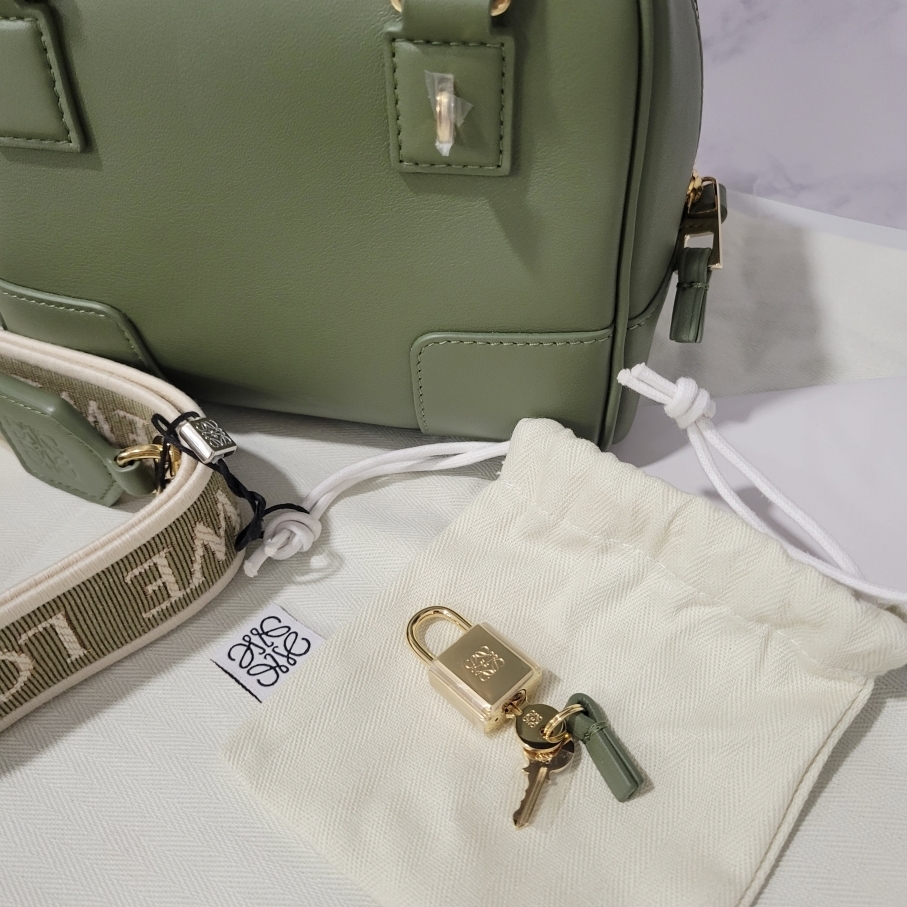 【セール】ロエベ☆アマソナ16 スクエア バッグ☆A039N21X01