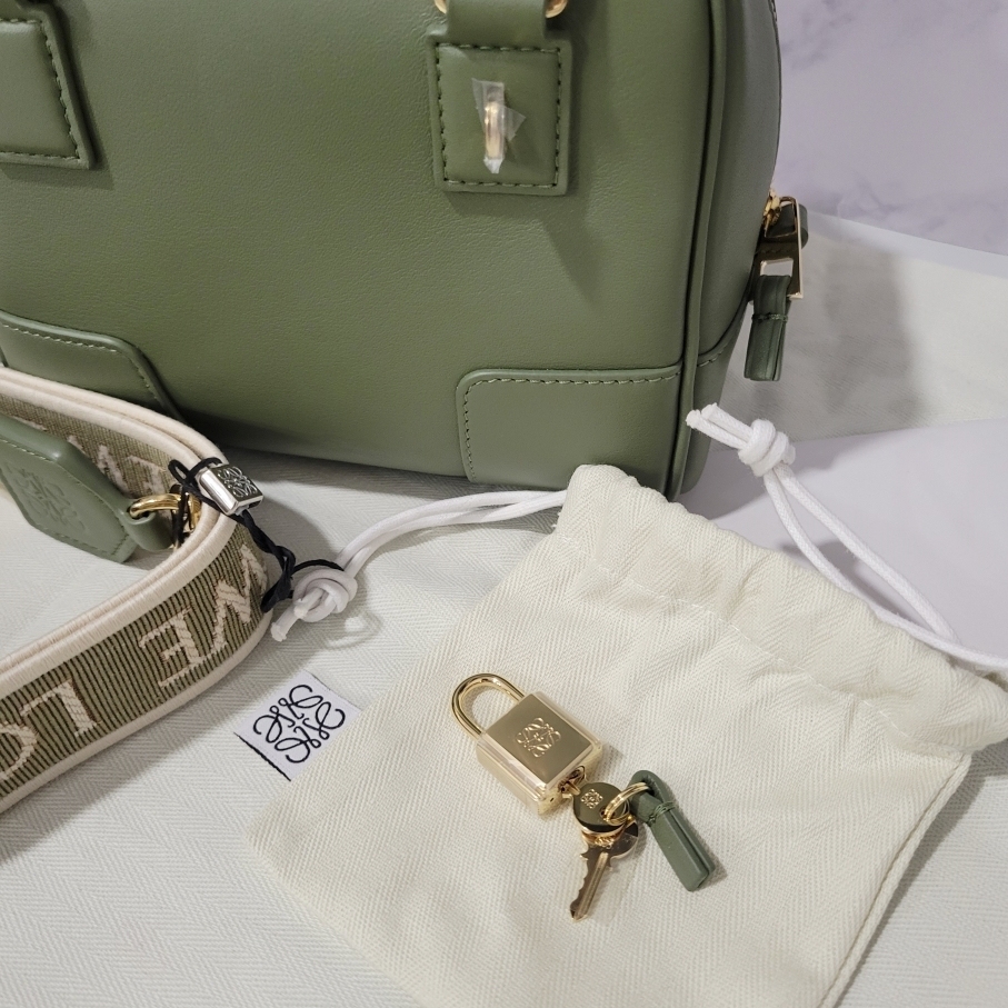 【セール】ロエベ☆アマソナ16 スクエア バッグ☆A039N21X01