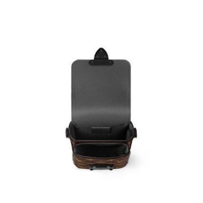 【セレブ御用達】【Louis Vuitton】ウェアラブルウォレット