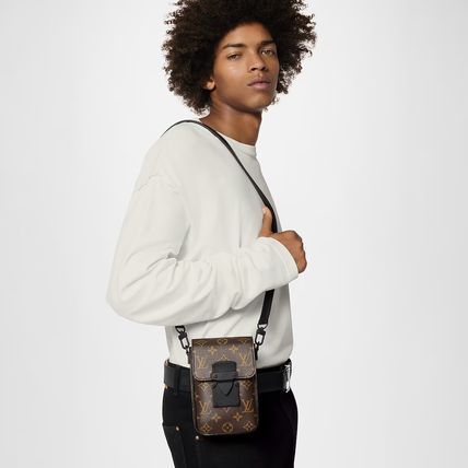 【セレブ御用達】【Louis Vuitton】ウェアラブルウォレット