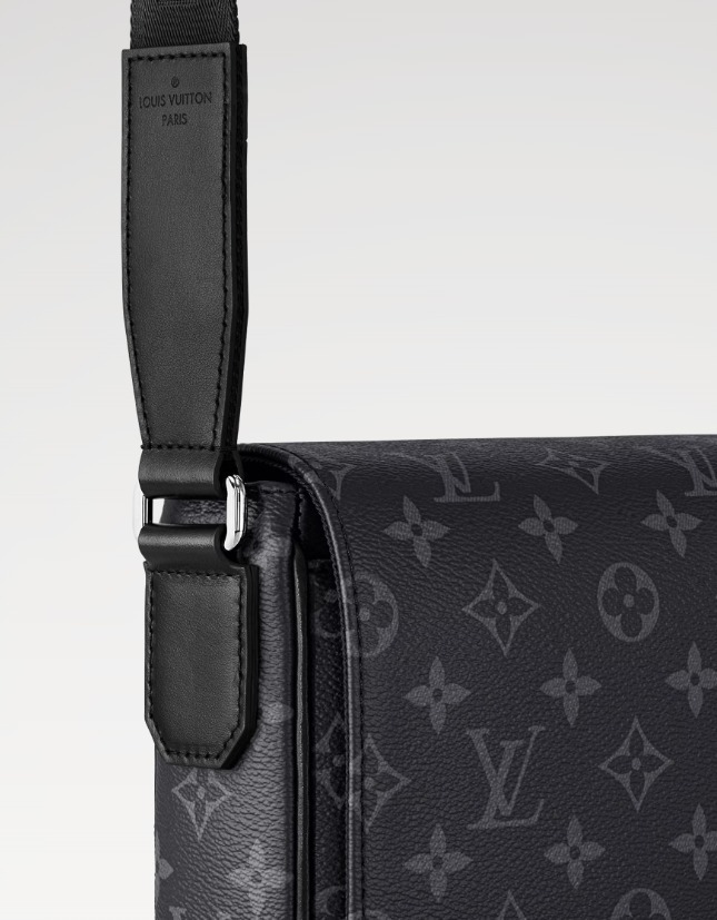 クールでエレガント★【ルイヴィトン】ディストリクト PM NV3