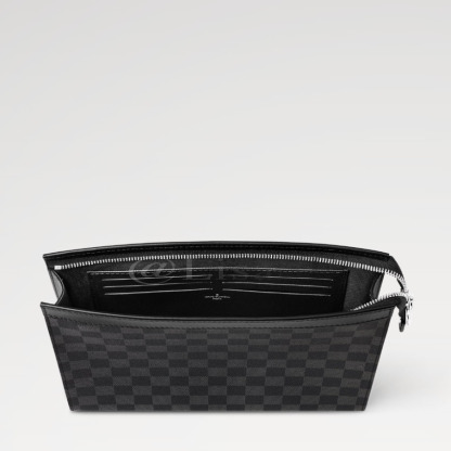 雑誌 LEON 掲載【直営店購入】Louis Vuitton★クラッチバッグ