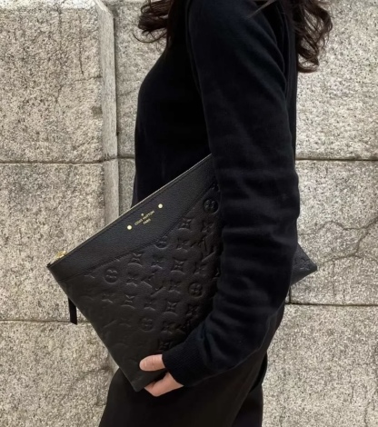 【上品デザイン◆】ルイヴィトン LV ポーチ クラッチバッグ