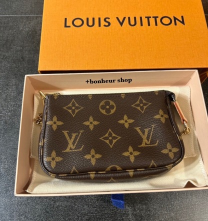 【上品で大人気♪】Louis Vuitton ミニポシェットアクセソワール