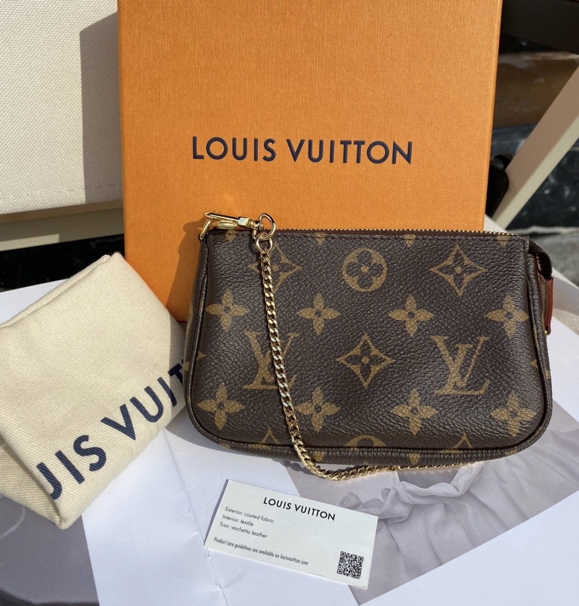 【上品で大人気♪】Louis Vuitton ミニポシェットアクセソワール