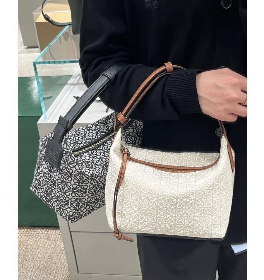 【VIPセールで奇跡！】LOEWE（ロエベ）キュービバック