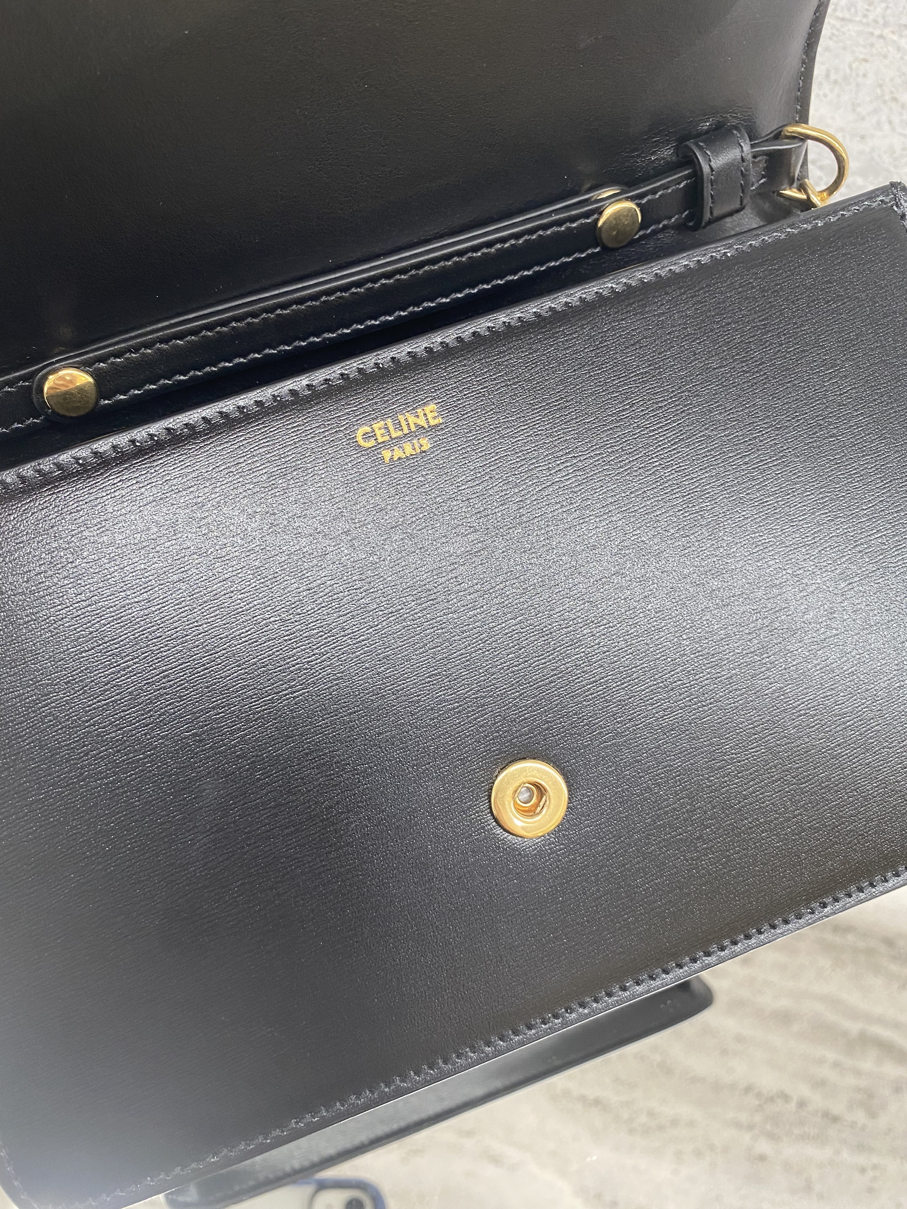 CELINE 【入手困難】☆TRIOMPHE☆ チェーンウォレット★ 全色