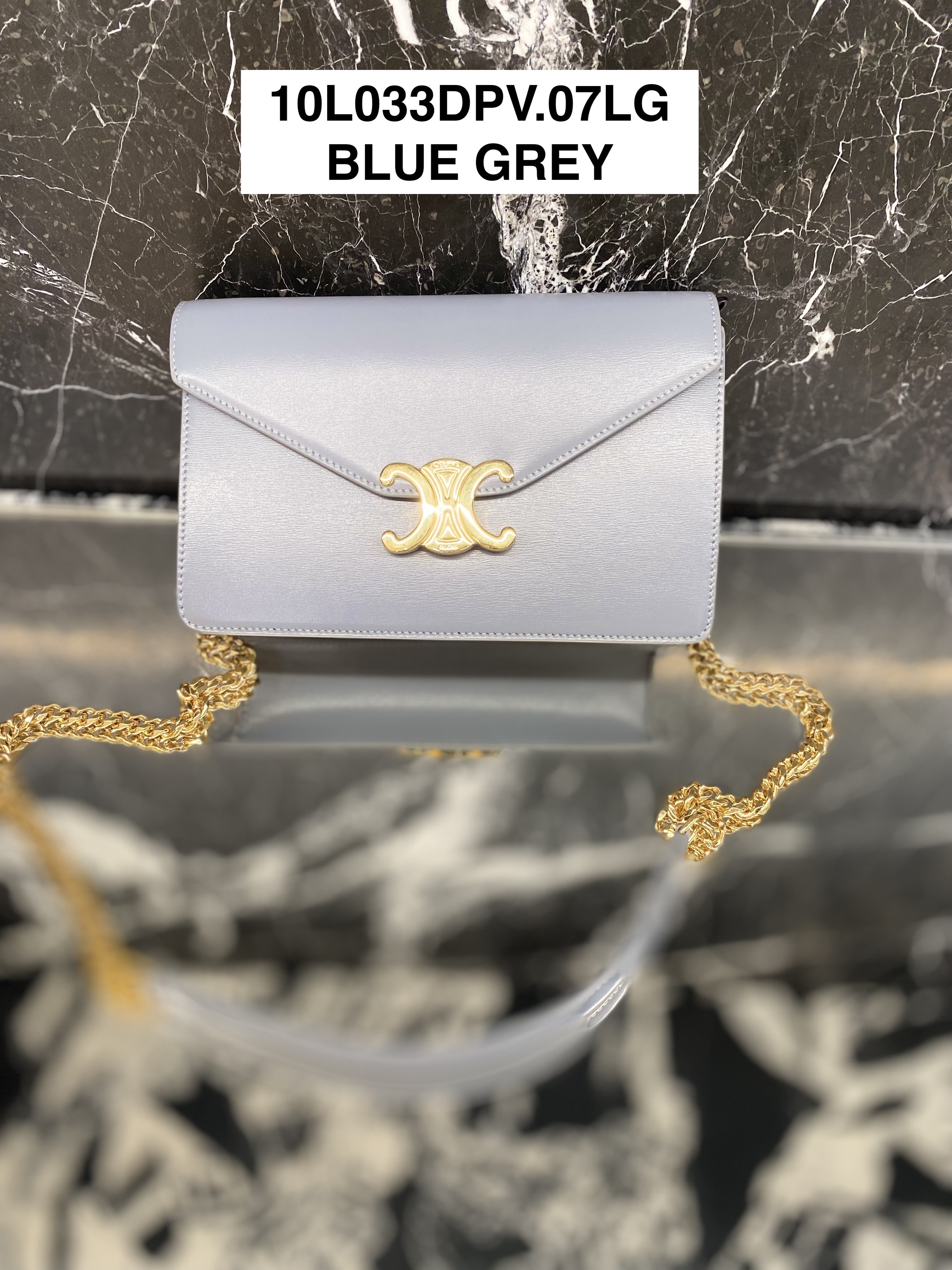 CELINE 【入手困難】☆TRIOMPHE☆ チェーンウォレット★ 全色