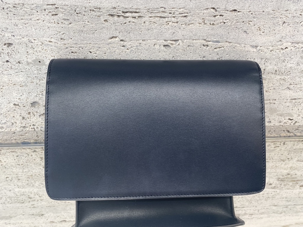 CELINE 【入手困難】☆TRIOMPHE☆ チェーンウォレット★ 全色