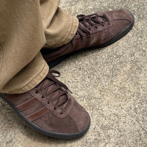 【ADIDAS】 TOBACCO GRUEN DARK BROWN
