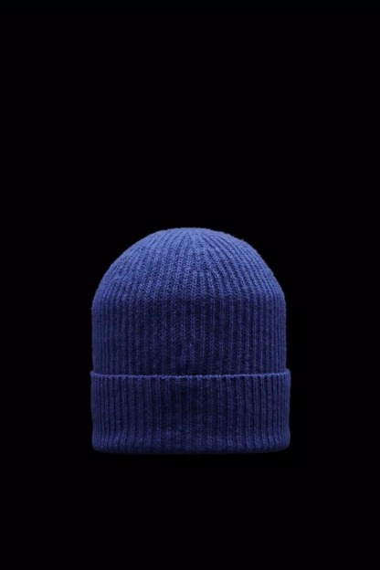 【冬に必須アイテム】モンクレール ニット帽 ギフトにも♡