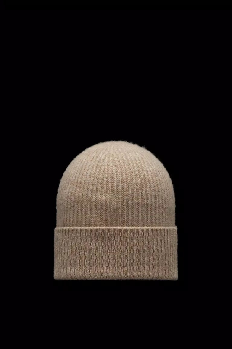 【冬に必須アイテム】モンクレール ニット帽 ギフトにも♡