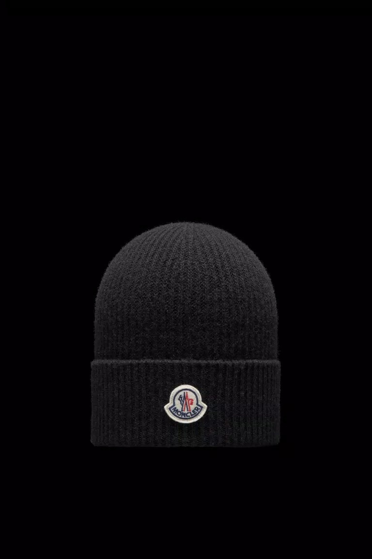 【冬に必須アイテム】モンクレール ニット帽 ギフトにも♡