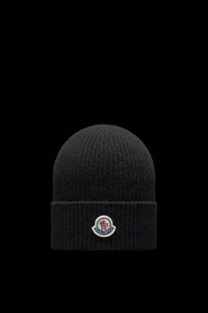 【冬に必須アイテム】モンクレール ニット帽 ギフトにも♡