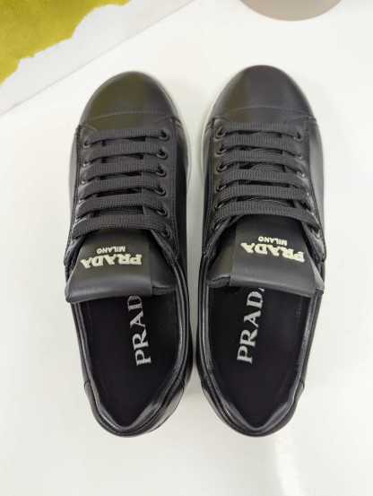 6万取引突破★UPS速達便利用！【PRADA】2EG400 3ON8_スニーカー