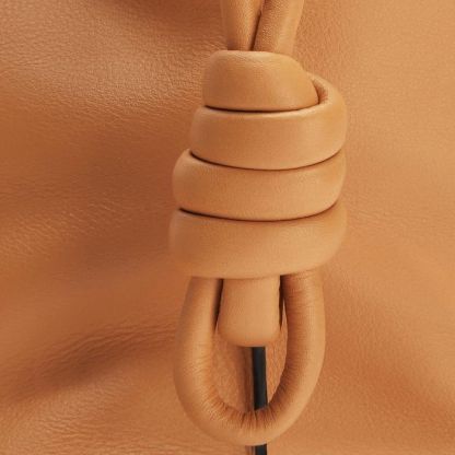 ∞∞ LOEWE ∞∞ Flamenco Mini leather クラッチ ☆