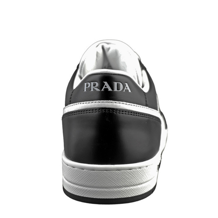 ♦PRADA♦メンズ スニーカー☆正規品・安全発送☆