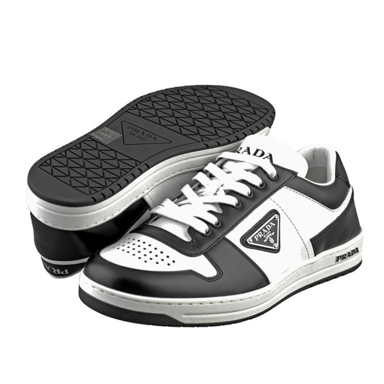 ♦PRADA♦メンズ スニーカー☆正規品・安全発送☆