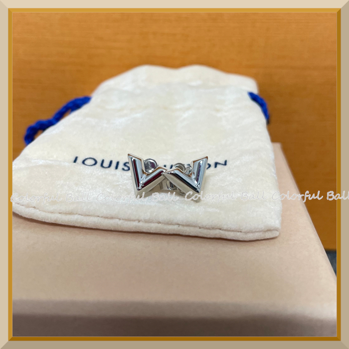 国内即発LouisVuittonスタッズ イヤリング・エセンシャルVメンズ