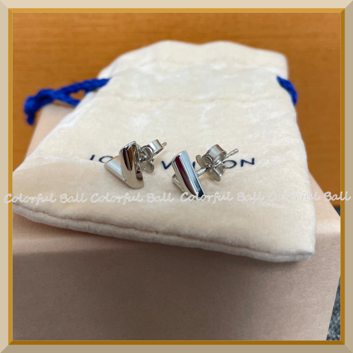 国内即発LouisVuittonスタッズ イヤリング・エセンシャルVメンズ