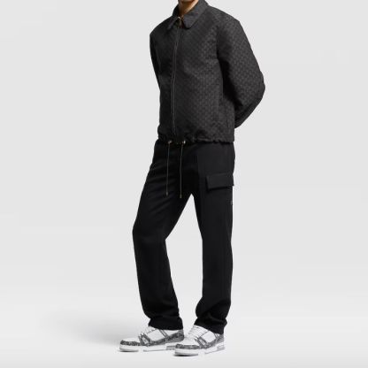 ◆人気を誇る1足【 LV 】LV トレイナー・ライン スニーカー 3色