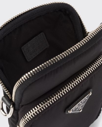 国内直営 **PRADA**　ナイロン スマートフォンケース
