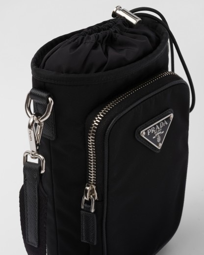 国内直営 **PRADA**　ナイロン スマートフォンケース