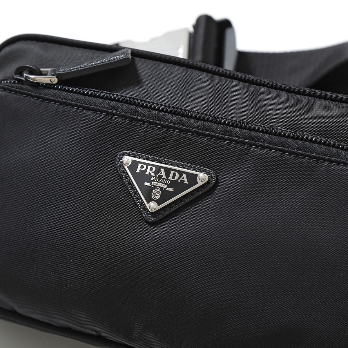 PRADA ボディバッグ 2VL977 WOO 2DMG Re-Nylon ベルトバッグ