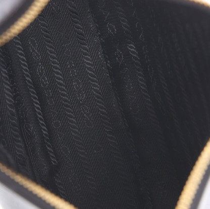 ♦PRADA♦レディースショルダーバッグ☆正規品☆