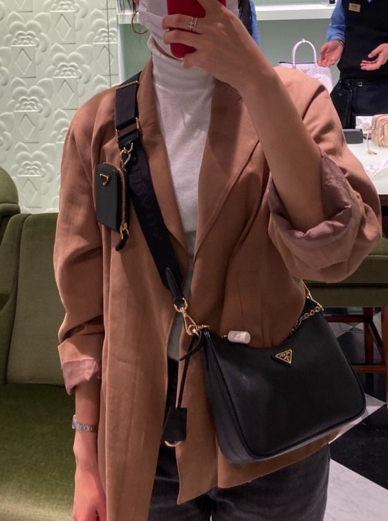 ♦PRADA♦レディースショルダーバッグ☆正規品☆