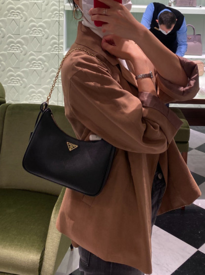 ♦PRADA♦レディースショルダーバッグ☆正規品☆