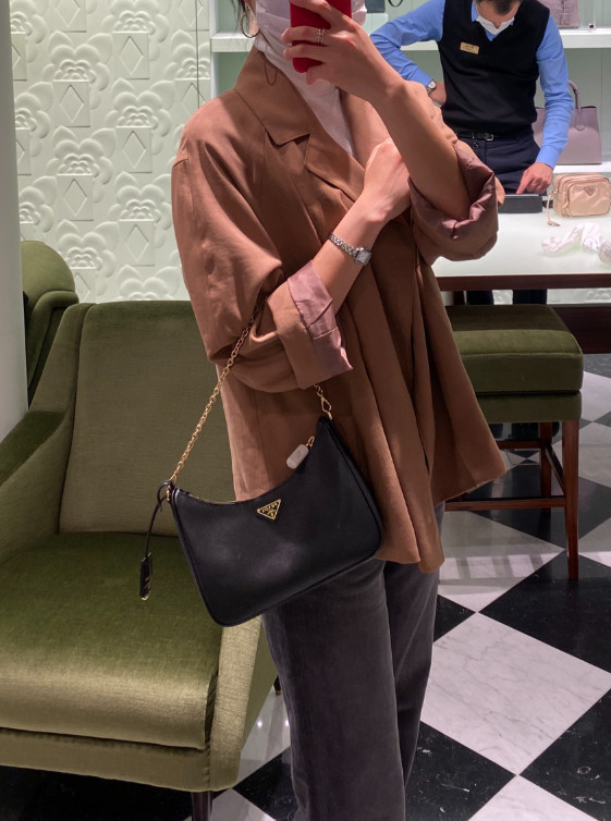 ♦PRADA♦レディースショルダーバッグ☆正規品☆