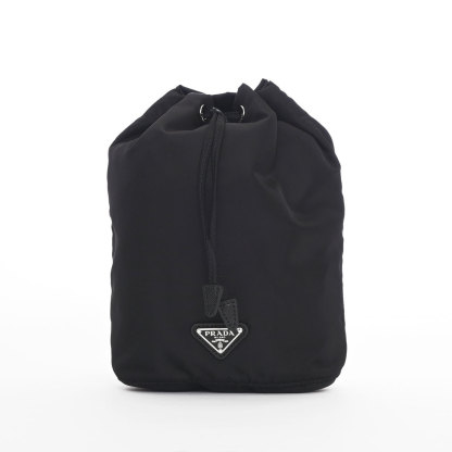 PRADA ナイロン 巾着ポーチ 三角ロゴ 1NA369